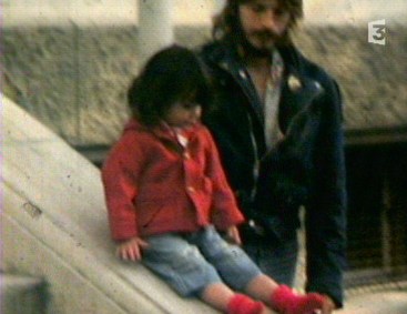 Lolita sur un toboggan
