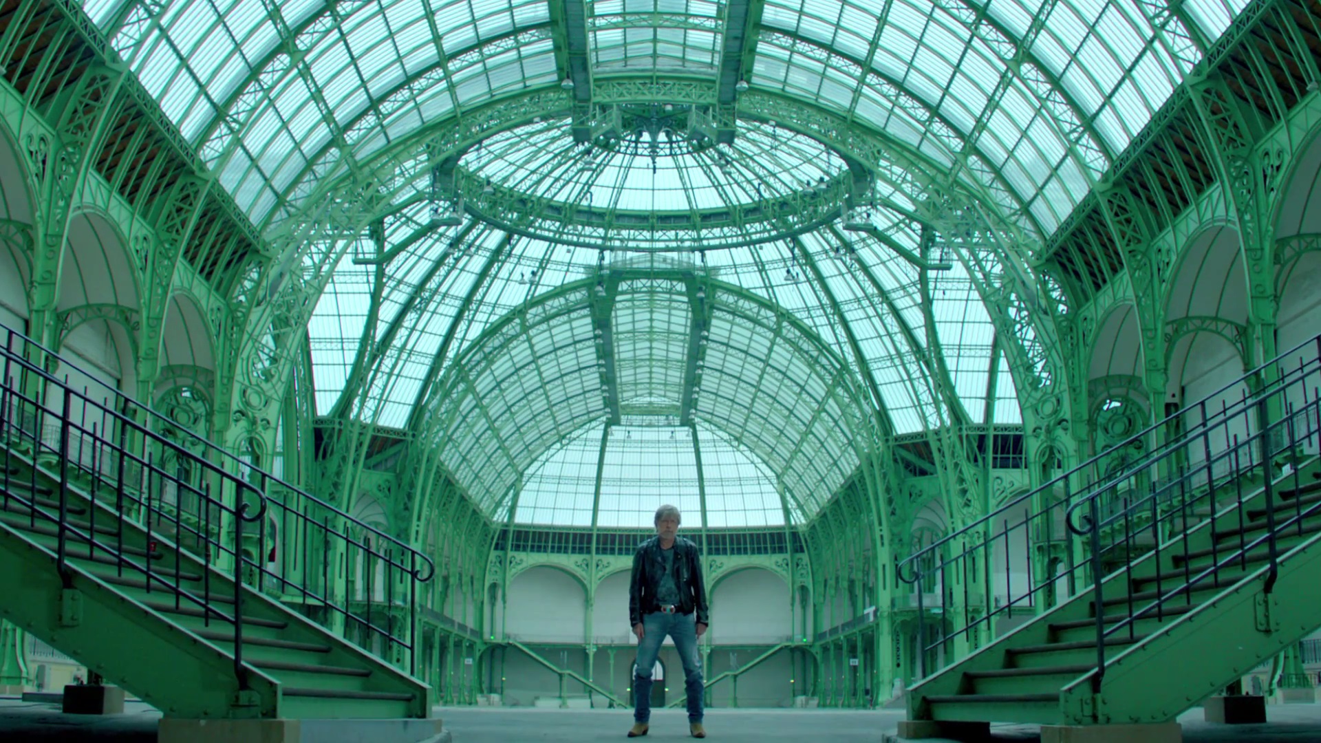 Renaud clip Toujours debout 2016