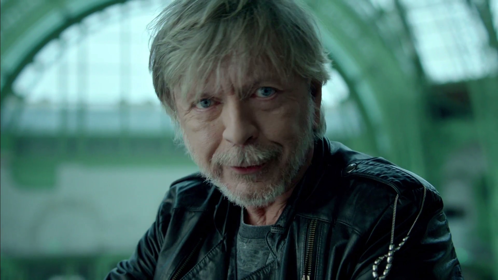 Renaud clip Toujours debout 2016