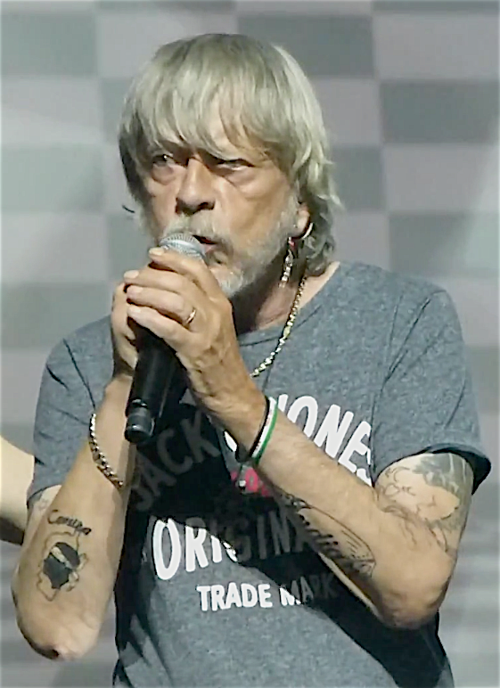 Renaud en concert au forum de Li�ge (Belgique) le 27 mars 2016 avec I Muvrini Mistral Gagnant