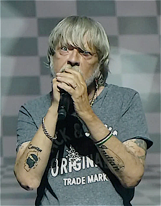 Renaud en concert au forum de Li�ge (Belgique) le 27 mars 2016 avec I Muvrini Mistral Gagnant