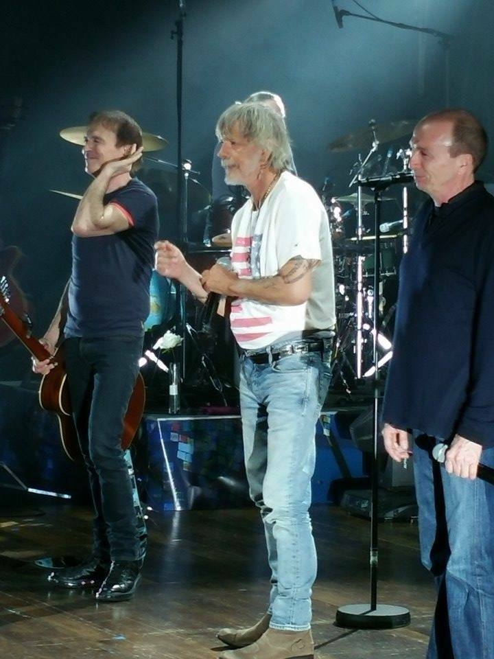 Renaud en concert � Lyon avec I Muvrini
